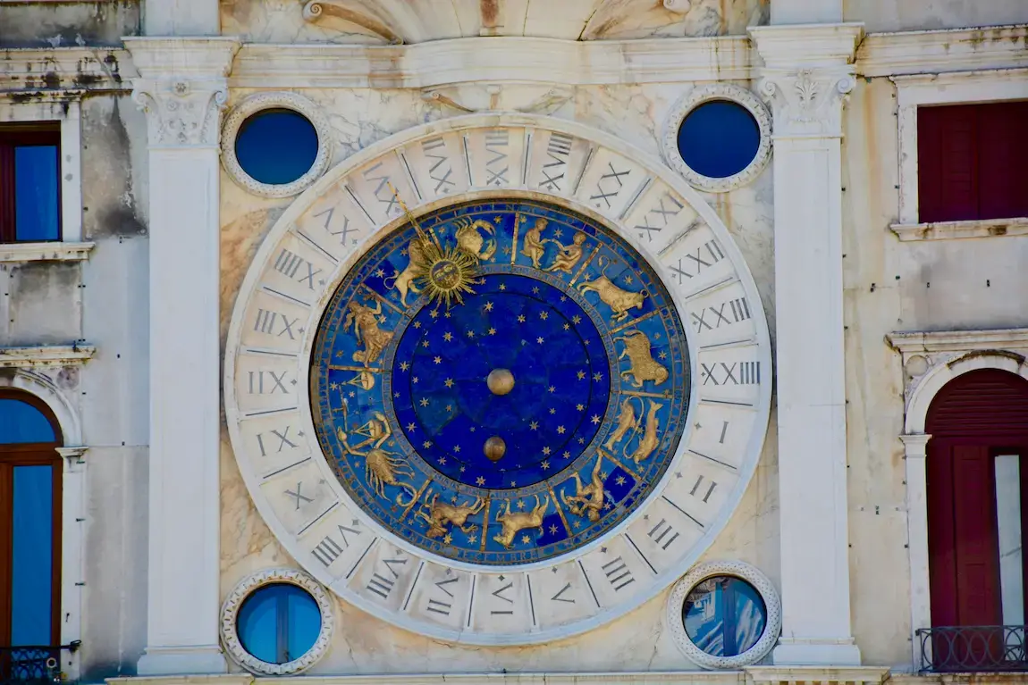 Leo Sun Aquarius Moon